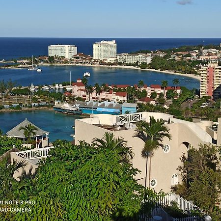 Columbus Heights Apt 26 F Очо-Ріос Номер фото