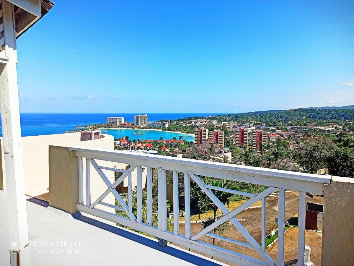 Columbus Heights Apt 26 F Очо-Ріос Екстер'єр фото