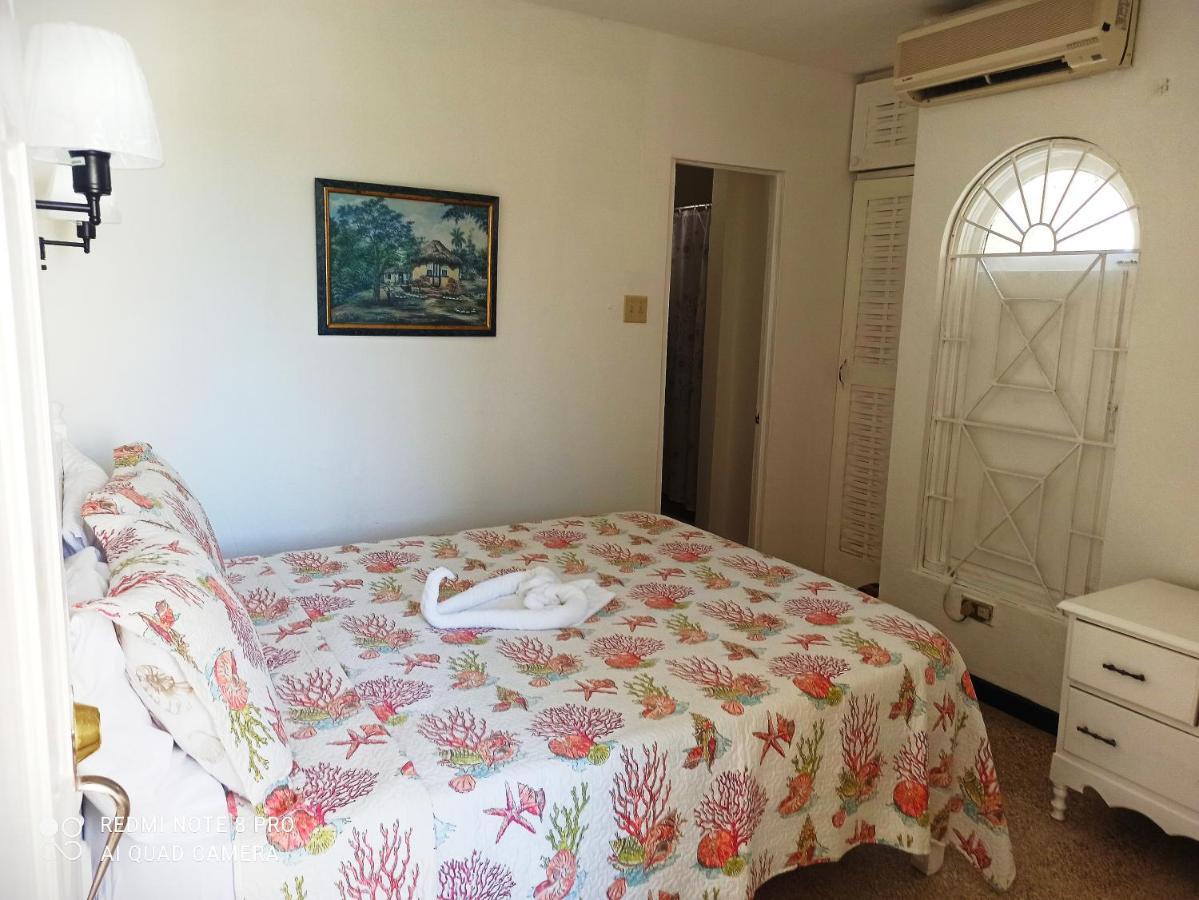 Columbus Heights Apt 26 F Очо-Ріос Екстер'єр фото